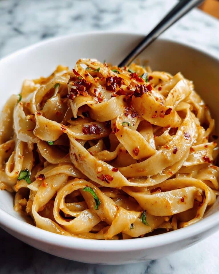 Aromatic Garlic Chilli Noodles with Soy and Vinegar Recipe