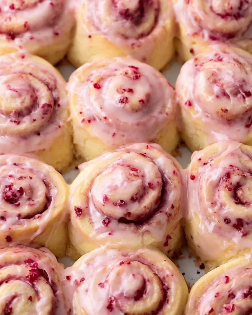 Strawberry Cinnamon Rolls Recipe